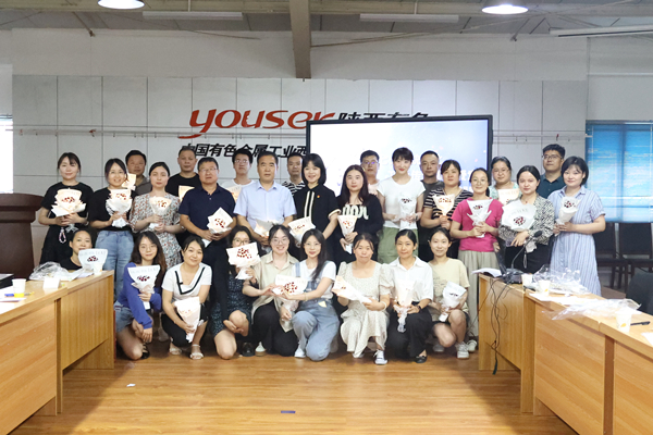  弘揚(yáng)七夕傳統(tǒng)文化  巧手傳遞濃情愛意  ——公司第五、第六黨支部開展聯(lián)學(xué)聯(lián)建主題黨日活動(dòng)