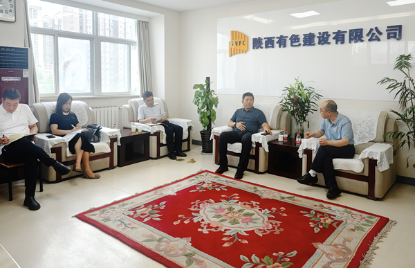 雁塔區(qū)委常委、副區(qū)長焦鳴軍一行來公司座談交流