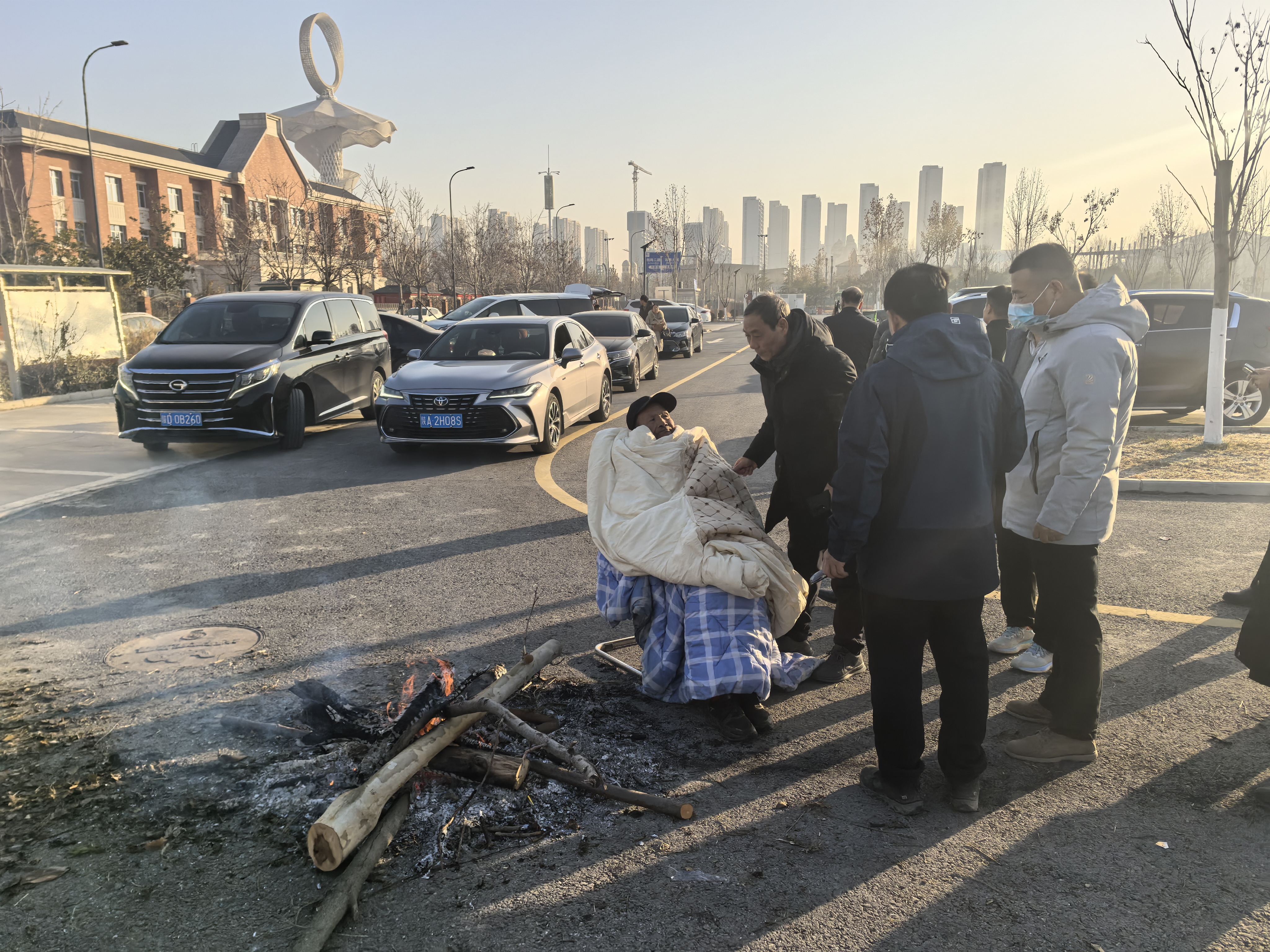 公司身邊好人|“只想快點(diǎn)聯(lián)系到他的家人！”